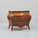 1143 2382 CHEST OF DRAWERS